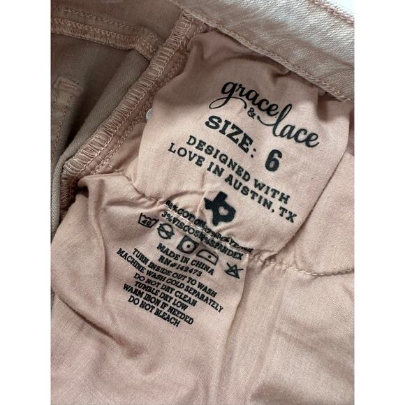 Grace & Lace Size 6 Mel's Fave Distressed Cropped Straight Leg Colored Jeans - Picture 2 of 6